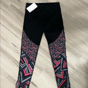 NWT FABLETICS Brogan Mesh Athletic Leggings MED